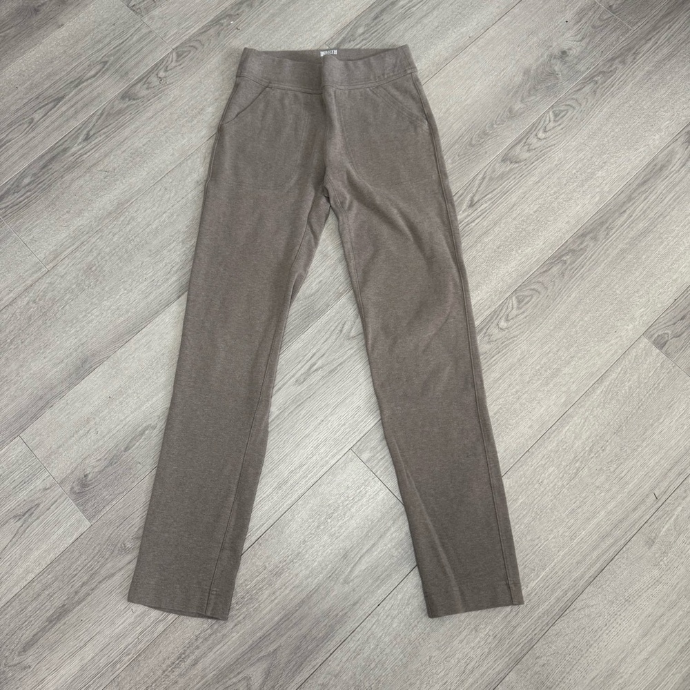 Duluth Slim Straight Sweat Pants with front and back pockets XS